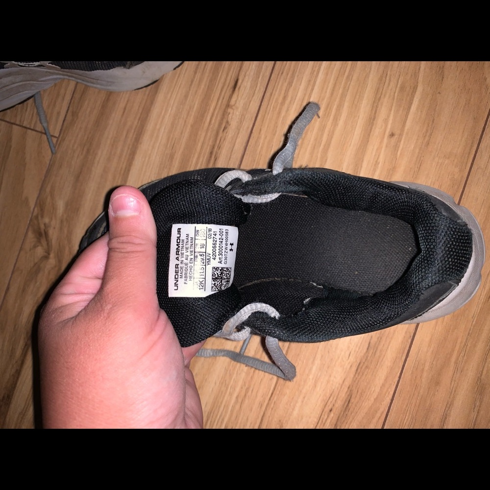 Boys under armour shoes. Great condition